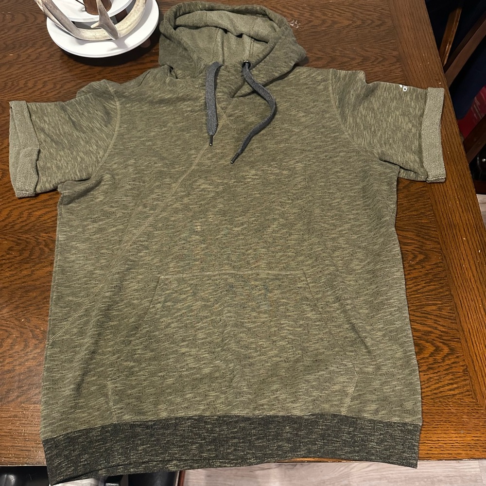 Adidas short sleeve hoodie size L